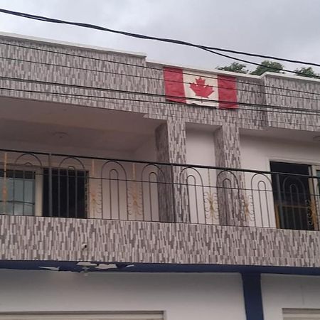 Canadian House Tolú 외부 사진